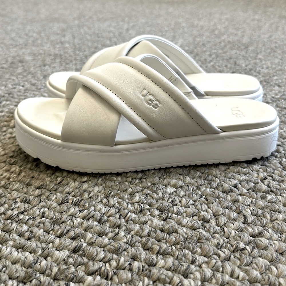 Ugg Zayne platform sandals